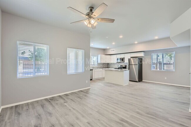 Building Photo - 7010 N 80th Ave