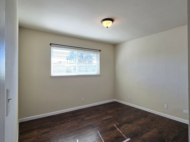 Building Photo - Williamsburg