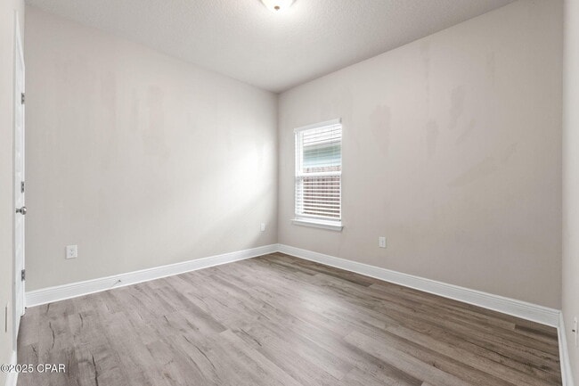 Building Photo - 397 Emerald Cove St