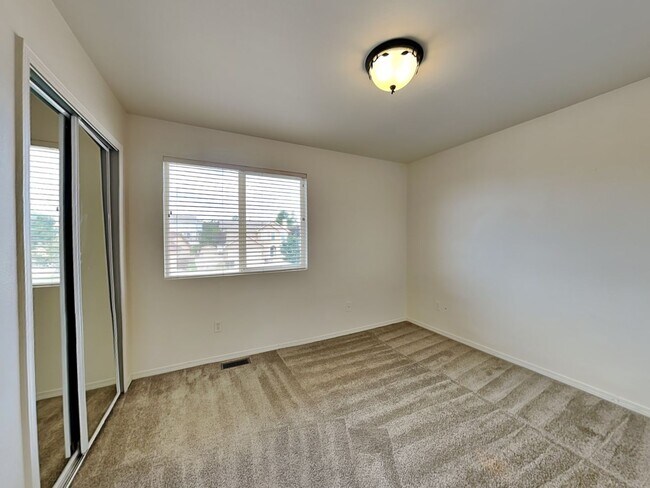 Building Photo - 7265 Waterman Way