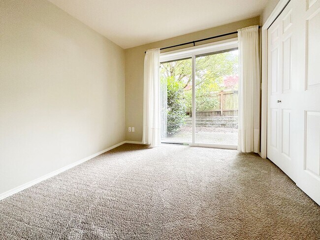 Building Photo - 3bs/2.5ba Seattle Townhome