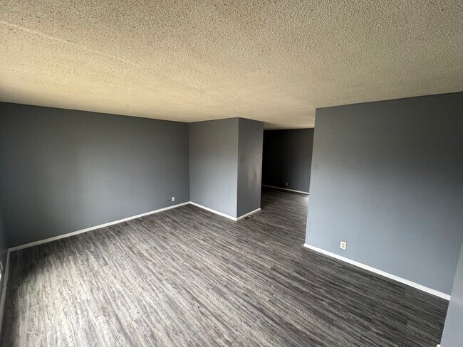 Building Photo - 1911 E Fairchild St