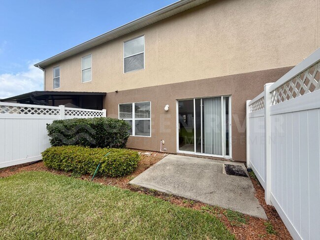 Building Photo - Beautiful 2BR Townhome in Amenity-Rich Fleming Island Community!!