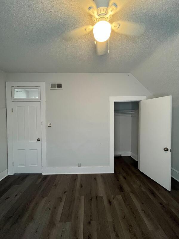Building Photo - 1395 S 900 E