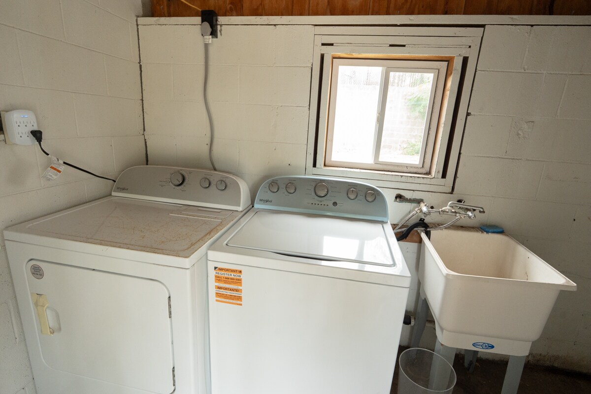 Building Photo - 456 Ipu Cir