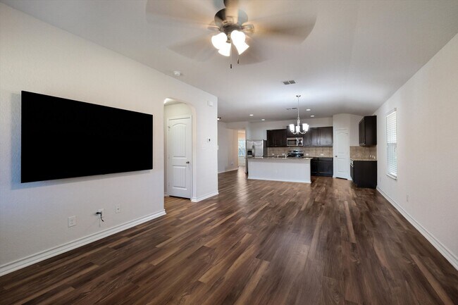 Building Photo - Stylish Home with LVP Flooring, Granite Counters & Appliances Included