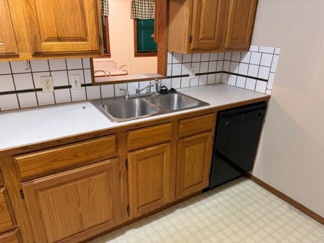 Building Photo - 2 Bedroom, 1 Bath, 1 Garage House w/ Appliances - AUGUSTA !!!