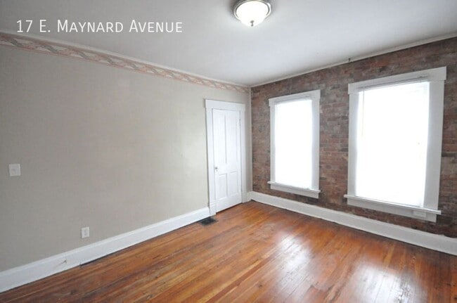 Building Photo - 17 E Maynard Ave