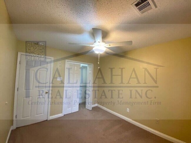Building Photo - Cabot 3 bedroom with extra garage