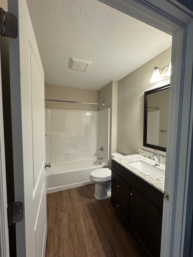 Building Photo - Stylish Ranch Home with Open Floor Plan in...