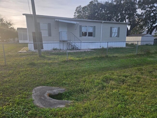 Building Photo - 129 4th St