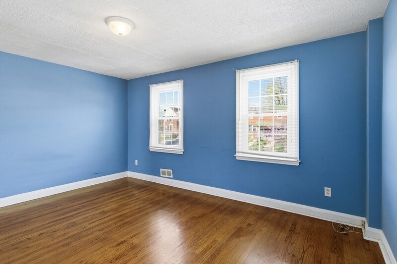 Building Photo - 627 Lucia Ave