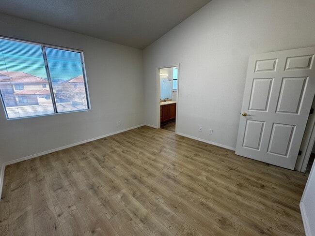 Building Photo - 1109 Meadowlark Way SE