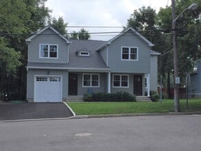 Building Photo - 47 Coles St