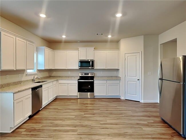 Building Photo - 1205 Fendt Dr