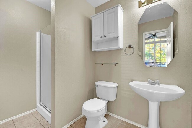 Building Photo - 1708 Windcastle Dr