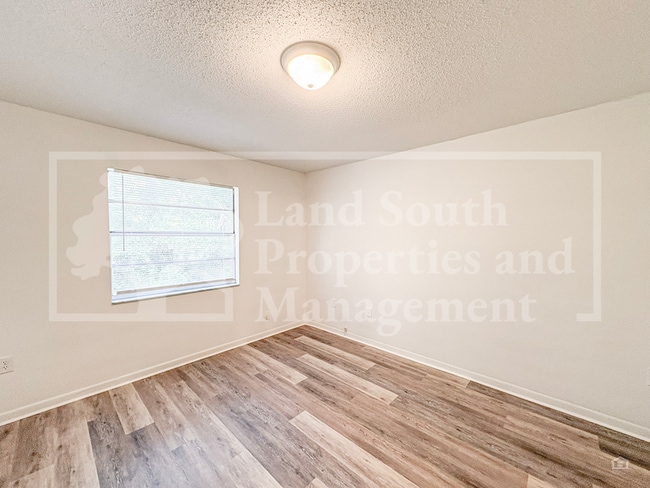 Building Photo - 1703 King Ave