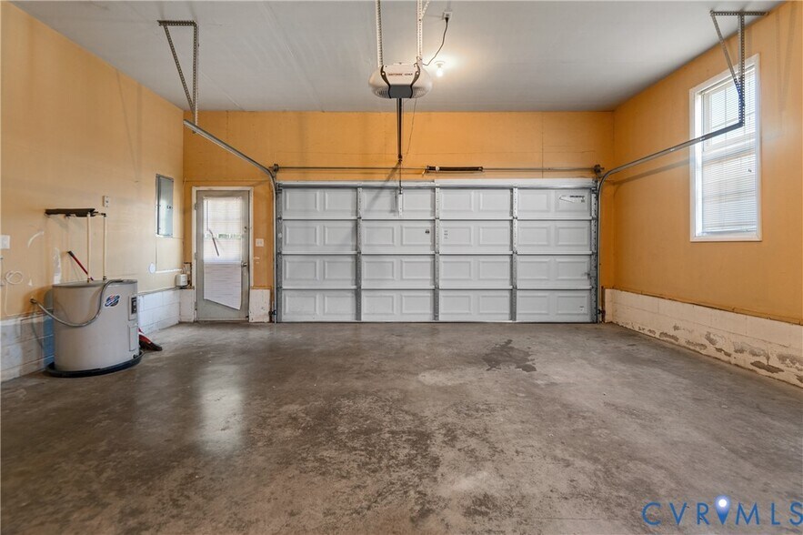 Building Photo - 3924 Liberty Point Dr