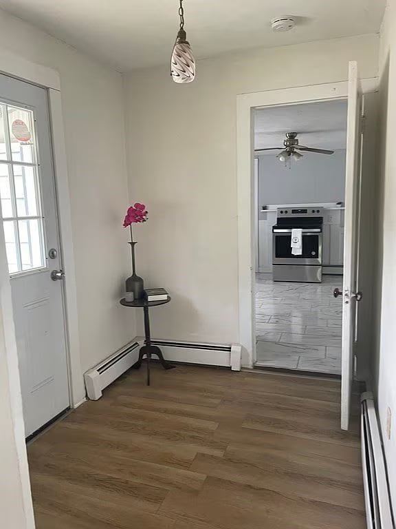 Building Photo - 27-29 Snell St