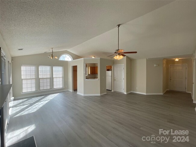 Building Photo - 7802 Buddy Holly Rd