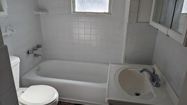 Building Photo - 1918 N Carolina St