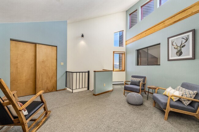 Building Photo - Long Term Rental- Snowscape Condos #50