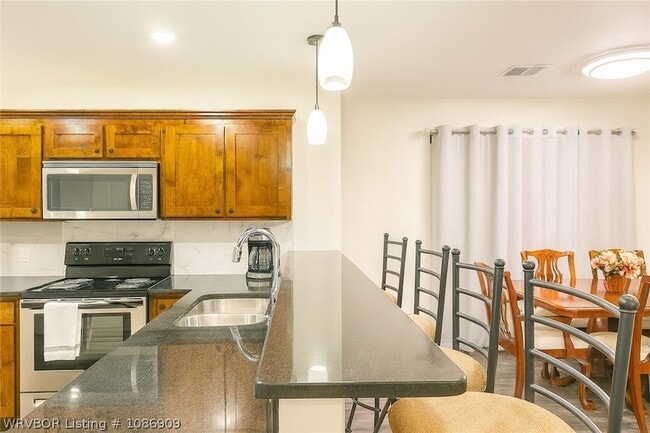 Building Photo - 3417 S 66th St