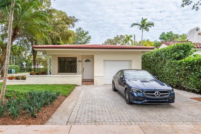 Building Photo - 1301 Lisbon St