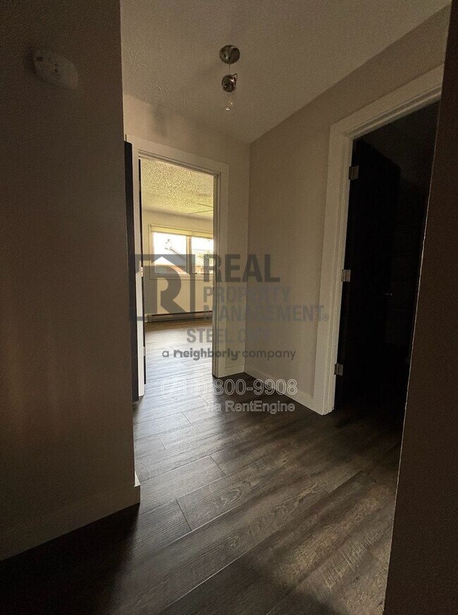 Building Photo - 2107 Chatalet Ln