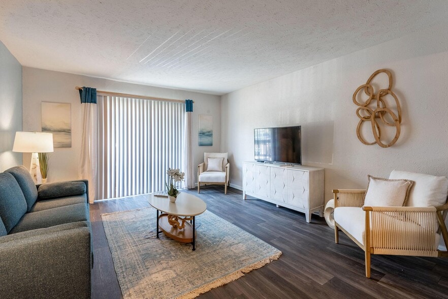 Building Photo - Chase Cove Apartments