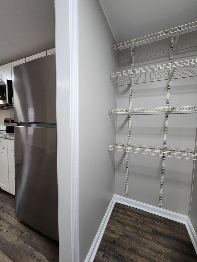 Building Photo - 110 Poston Dr