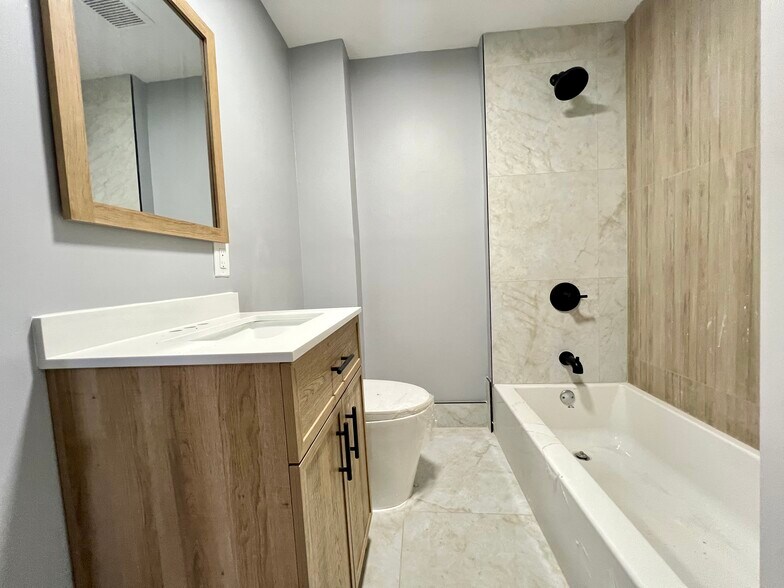 Unit 3 - 74 Baldwin Ave