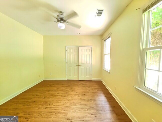 Building Photo - 4009 Treemont Ln