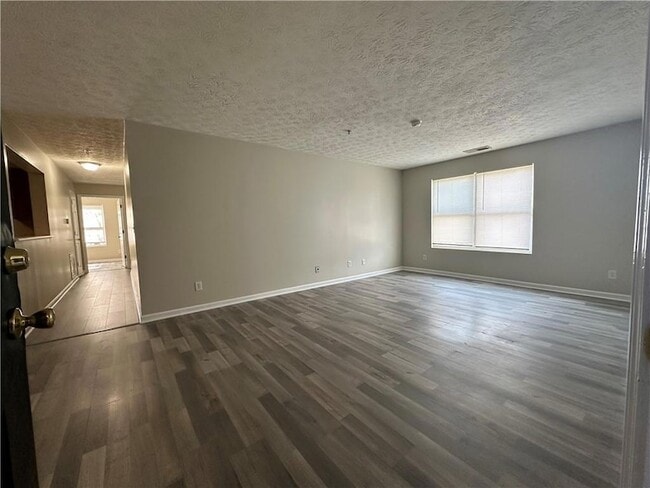 Building Photo - 13202 Fairington Ridge Cir