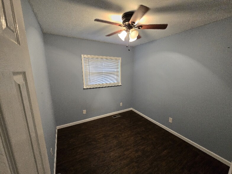 Building Photo - 5125 Cardinal Dr NW