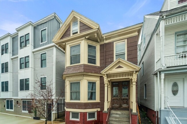 Building Photo - 111 Falcon St