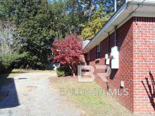 Building Photo - 104 Clay Cir
