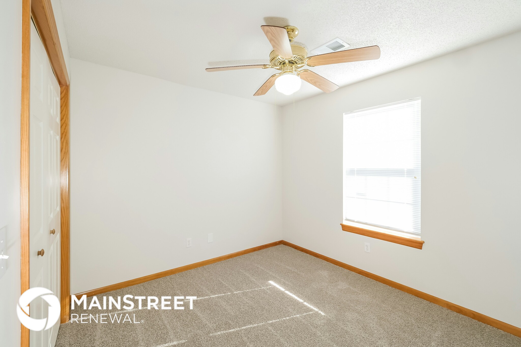 Building Photo - 315 E Elm St