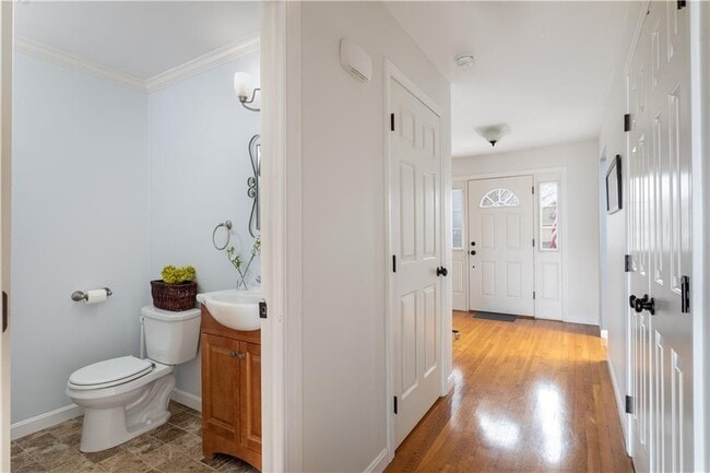 Building Photo - 45 Windstone Dr