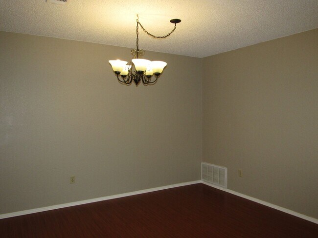 Building Photo - 7612 Islander Dr