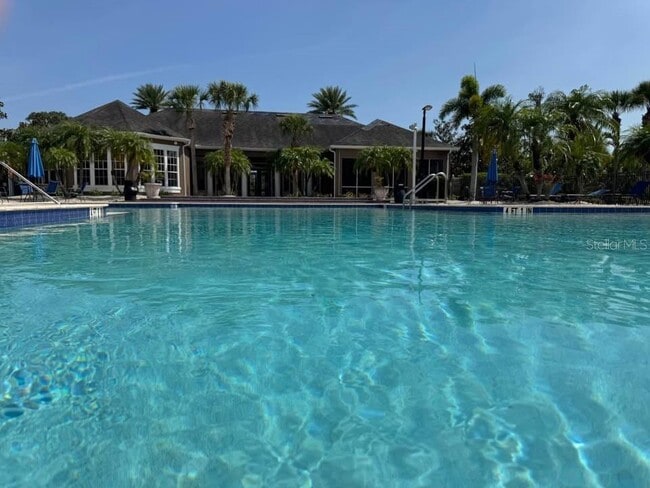 Building Photo - 8905 Manor Loop