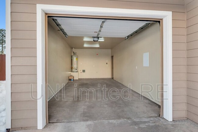Building Photo - 2805 S Flagstone Ln