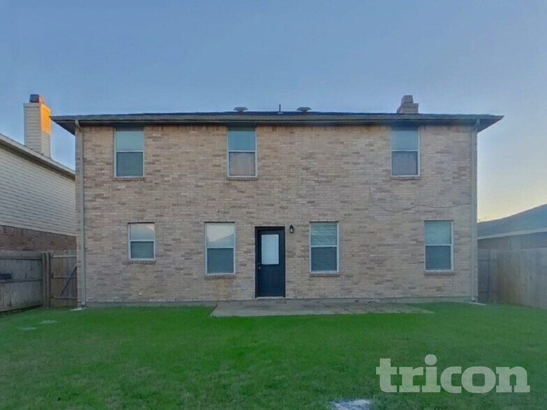 Building Photo - 960 Stone Chapel Way