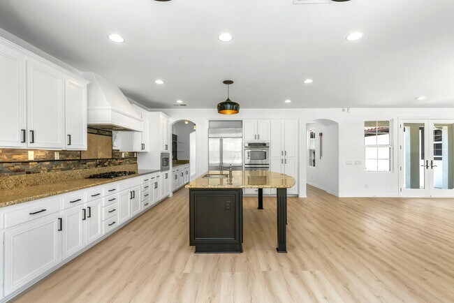 Building Photo - 1120 Championship Rd