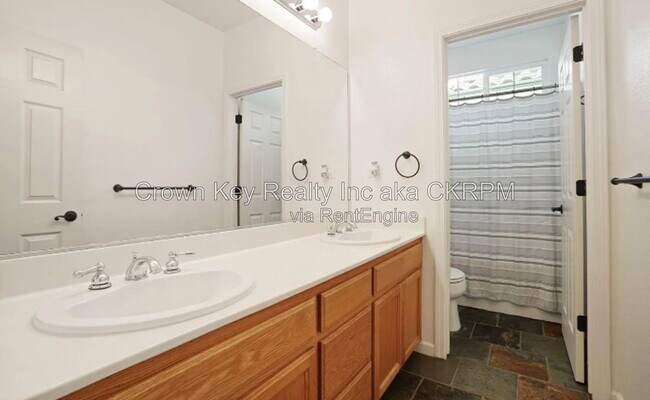 Building Photo - 229 Wisteria Ln