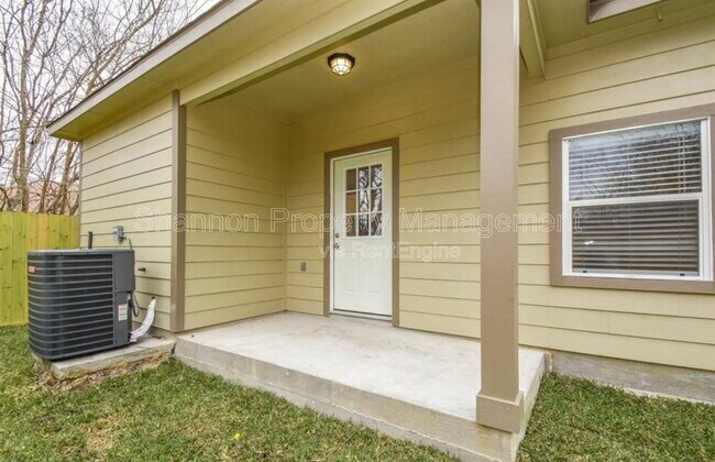 Building Photo - 7941 Sparta St