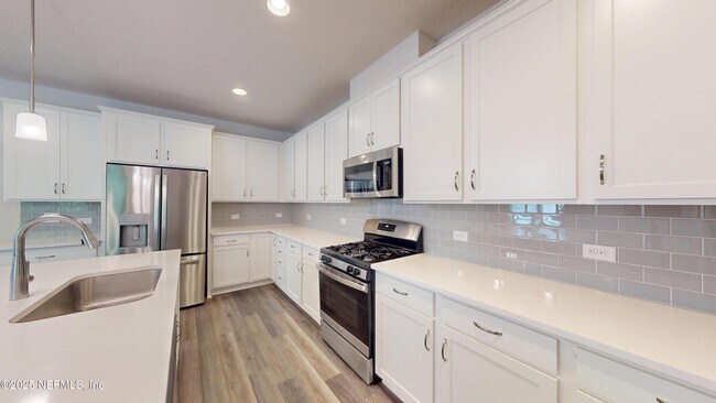 Building Photo - 282 Little Bear Run