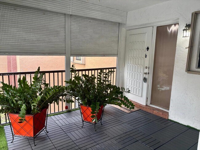 Building Photo - 8632 NW 34th Pl