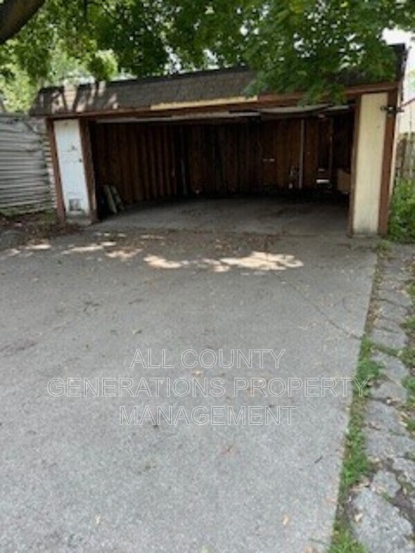 Building Photo - 3192 W 54th St
