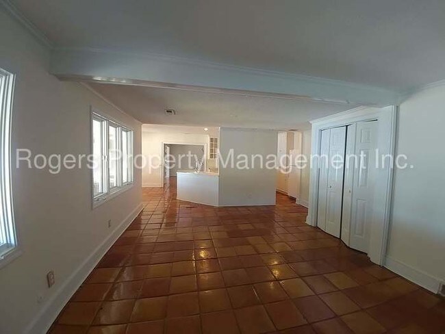 Building Photo - 1909 Marina Rd